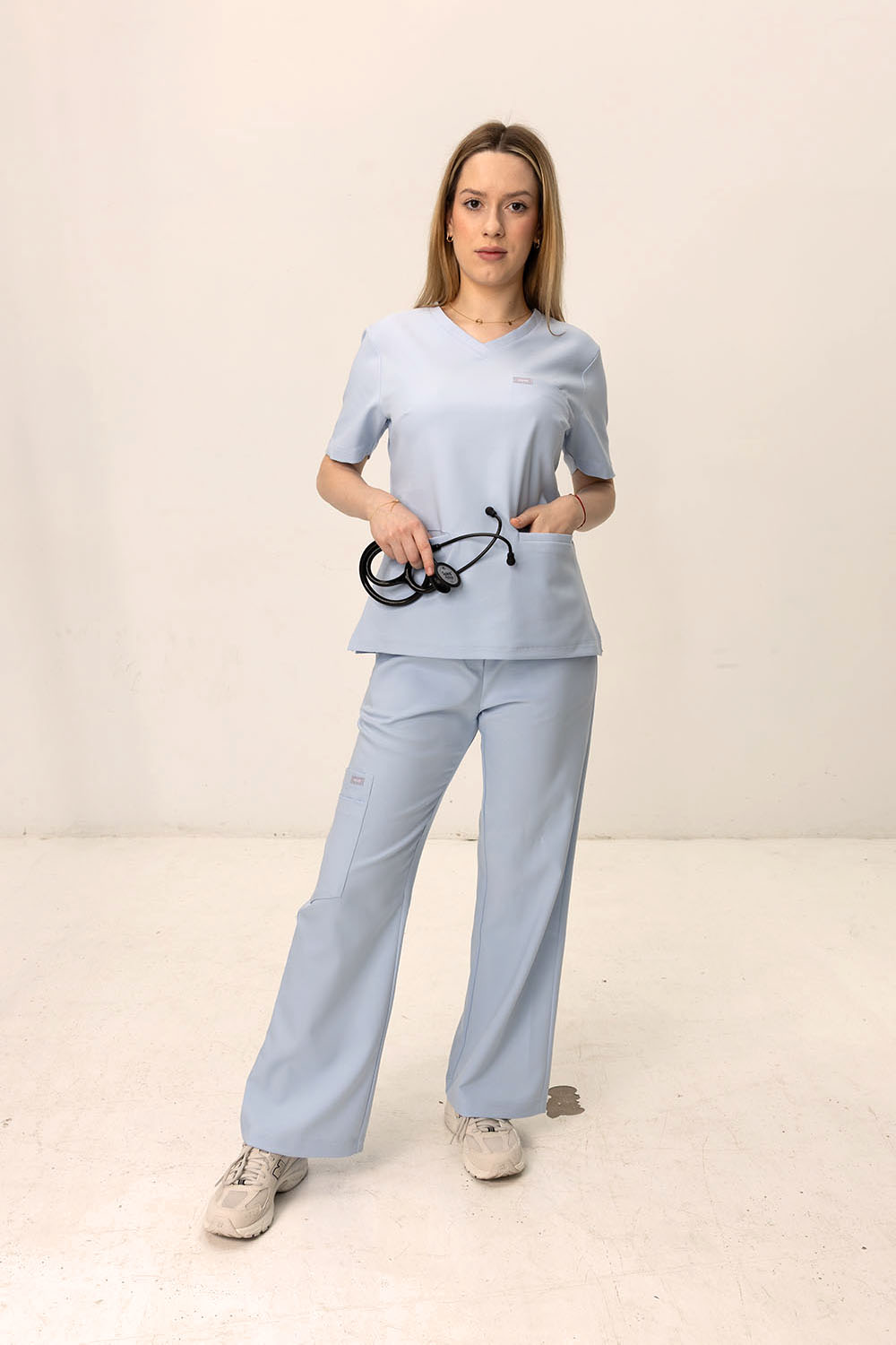 Bluza Medyczna Basic Damska - Baby Blue - obrazek 2