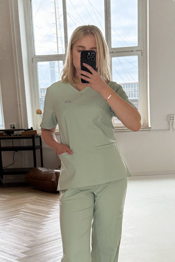 Bluza Medyczna Basic Damska - Matcha Latte